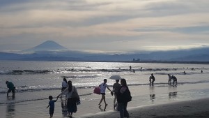 Shonan Beach: Enjoyed a nice Sunday at the beach with Nicholas and a visiting Ben! We even got a nice view of Fuji-san in the distance. ~ Brianna Garcia