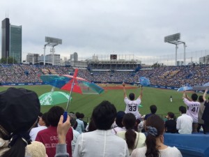 Tokyo Yakult swallows fans raise umbrellas Go,go swallows! - Mayssa Gregoire