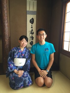 Hibi kore kōjitsu: The tokonoma or scroll alcove is a standard part of Japanese tea rooms. I liked this Zen Buddhist proverb, “Every day is a good day”, as it reminded me just how lucky I am to be here in Japan, and getting to see our friends again after a month. ~ Haihao Liu