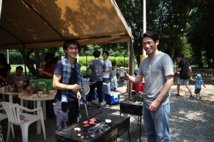 Sekitani-sensei and I grilling the Kobe Beef he bought for me at the lab summer barbeque. He bought around 2 kg of Kobe Beef as a sort of farewell present. Everyone had some and had a good time. We hosted it at a park and it was a beautiful day. I really respect Sekitani-sensei and it is such an honor to work in his laboratory. ~ Donald Swen 